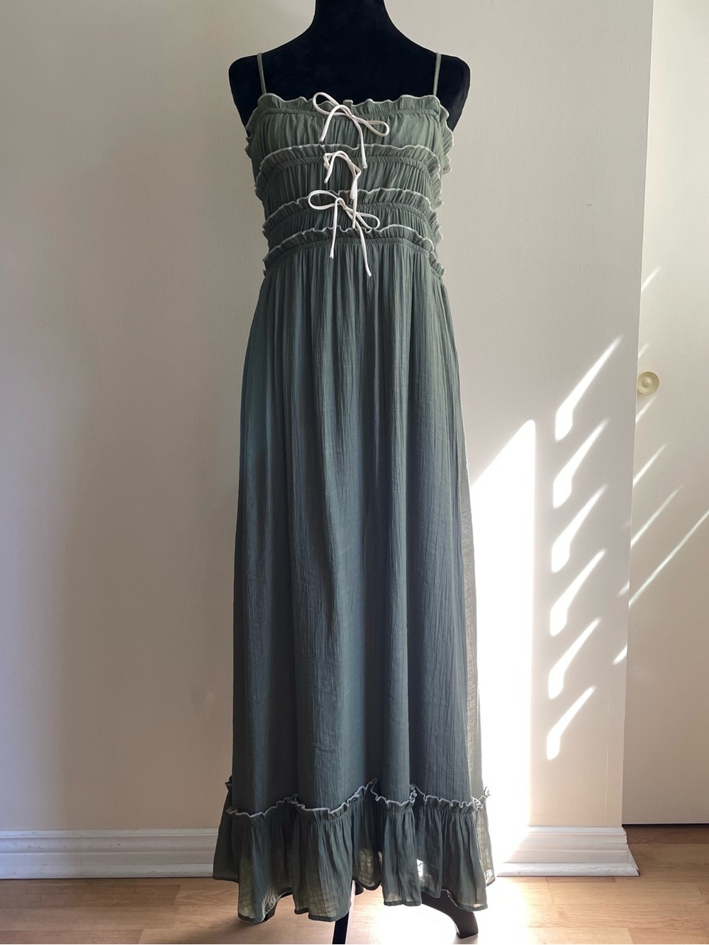 THIRTY THIRTY LA Sage Green Maxi Dress Ruffle Tie Front Size M